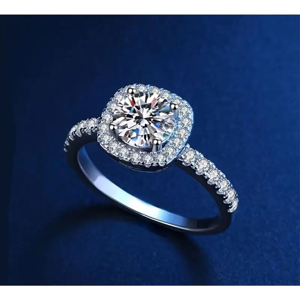 Moissanite The Main Material: 925 Silver Style: French-style, C